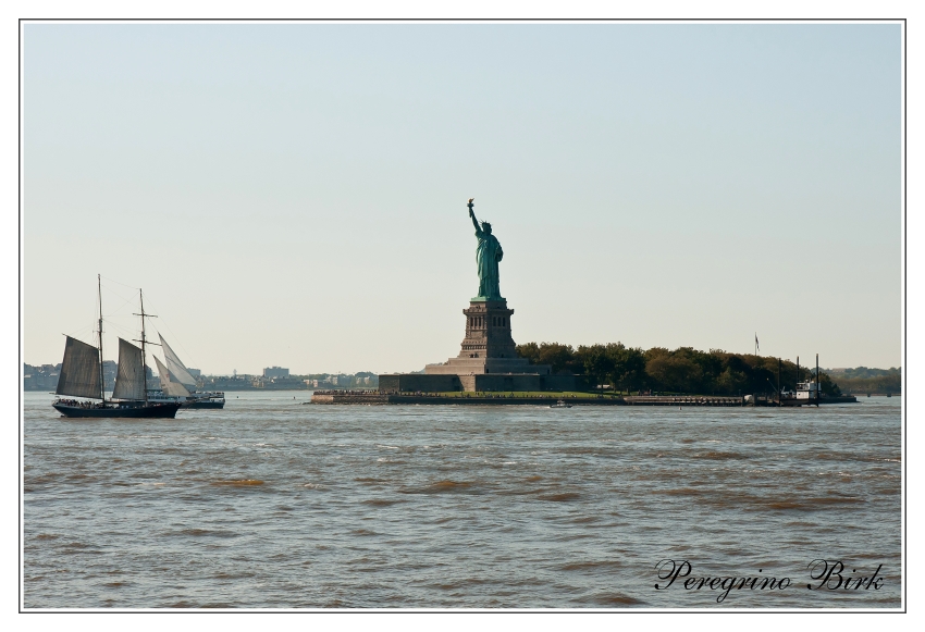 24 Manhattan, Statue of Liberty