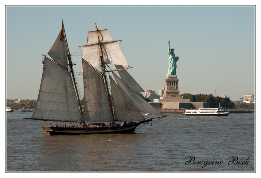 26 Manhattan, Statue of Liberty