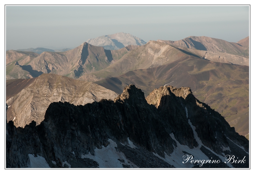 23 Pyreneje, serra negra